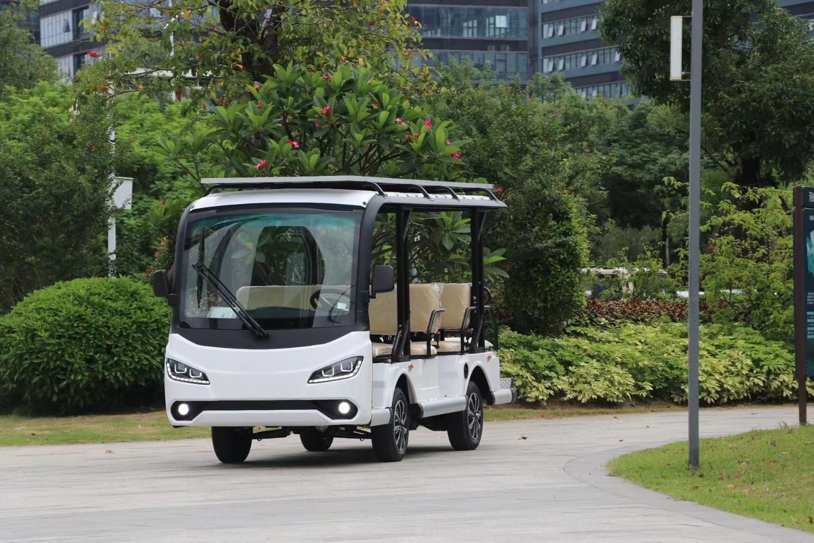 太陽(yáng)能電動(dòng)觀光車、光伏電動(dòng)觀光車